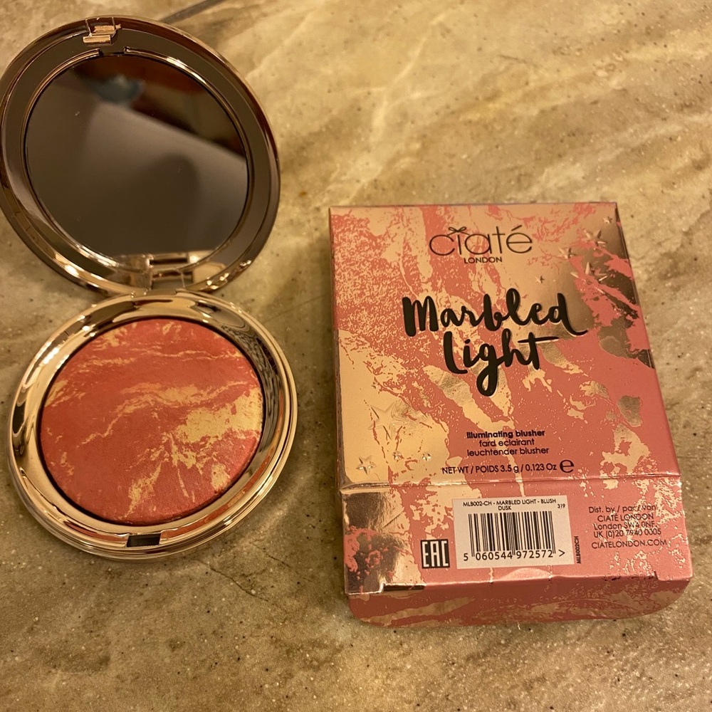NEW Ciaté London Marbled Light Illuminating Blush